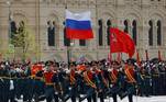 Putin terminou seu pronunciamento com um grito de guerra aos soldados reunidos: 'Pela Rússia, pela vitória, viva!'