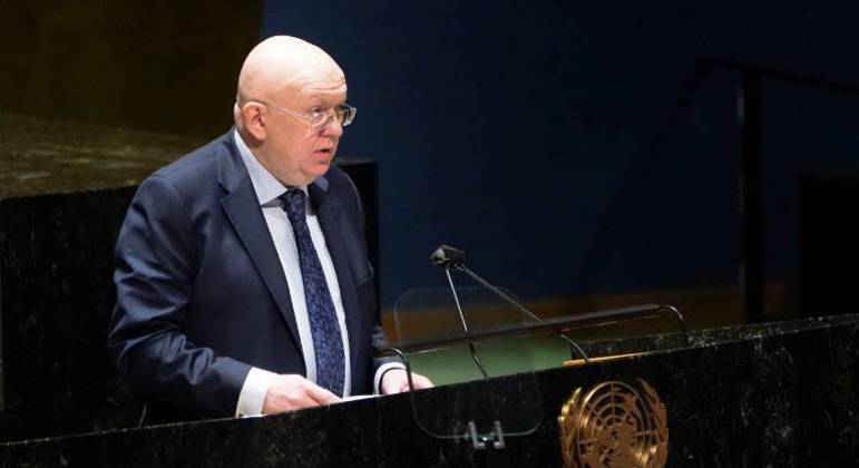 O embaixador da Rússia na ONU, Vasily Nebenzya, durante sessão da assembleia-geral