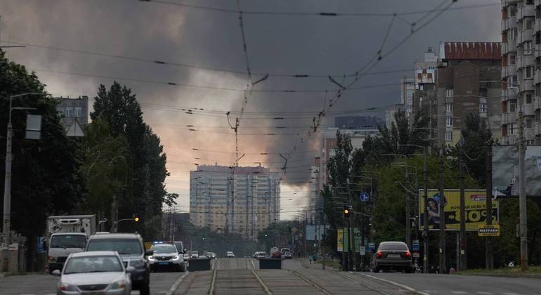 Ataque a Kiev deixou uma grande coluna de fumaça na cidade 