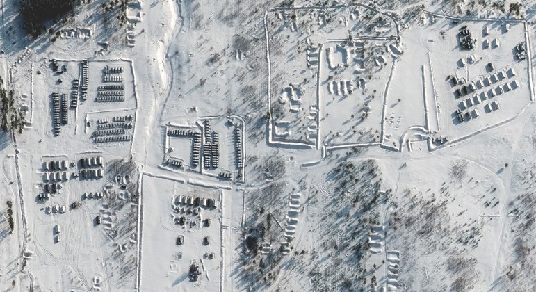 Imagem de satélite mostra as tropas russas deslocadas para a região da fronteira com a Ucrânia