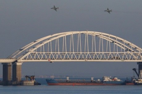 Rússia apreendeu navios ucranianos no Mar de Azov