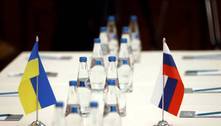 Terceira rodada de negociações entre Rússia e Ucrânia ocorre nesta segunda-feira (7)