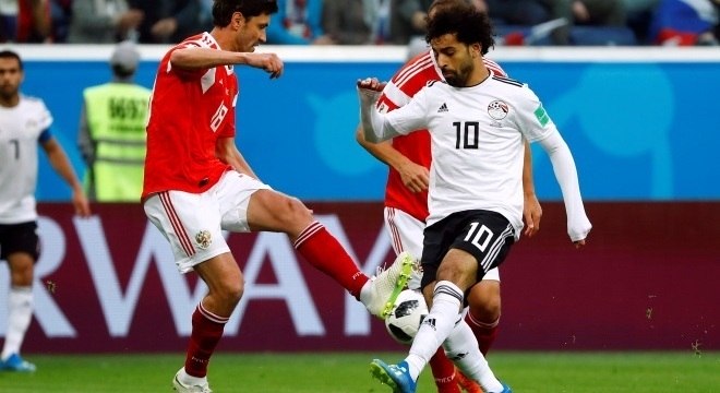 Salah fica no banco na estreia do Egito contra o Uruguai