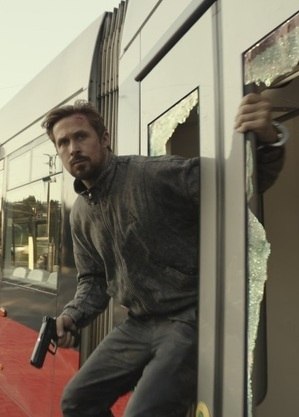 Ryan Gosling teve que suar para as cenas de ação de seu novo filme
