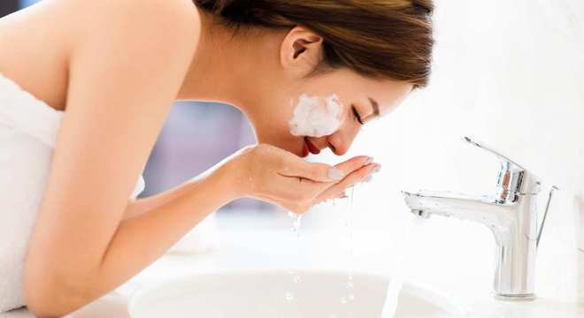 Sabonete de enxofre- Pra que serve, benefícios + receita caseira