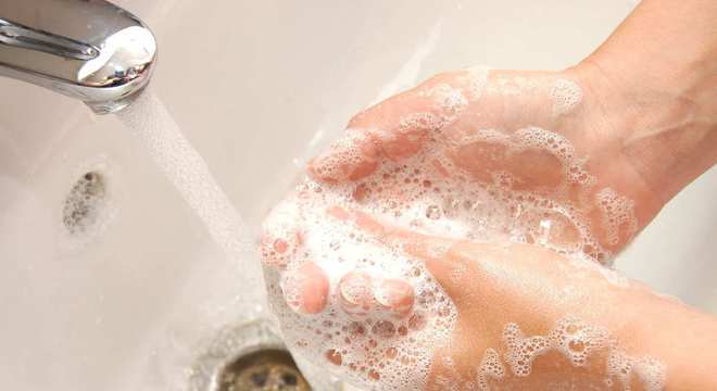 Sabonetes para espinhas- Quais são os melhores e como usá-los