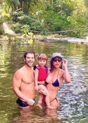 Sabrina e família já estão na "Ilha"