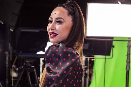 Apresentadora usou cinco figurinos diferentes