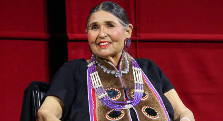 Sacheen Littlefeather, atriz e ativista que recusou Oscar por Marlon Brando nos anos 70