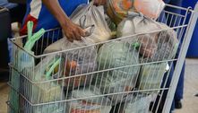Mercados do DF estão proibidos de fornecer sacolas plásticas a partir desta segunda-feira
