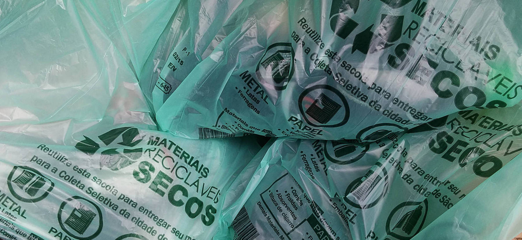 Sacolinhas plásticas ainda são um problema, embora tenham regulamentação determinada (Fernanda Carvalho/Divulgação)