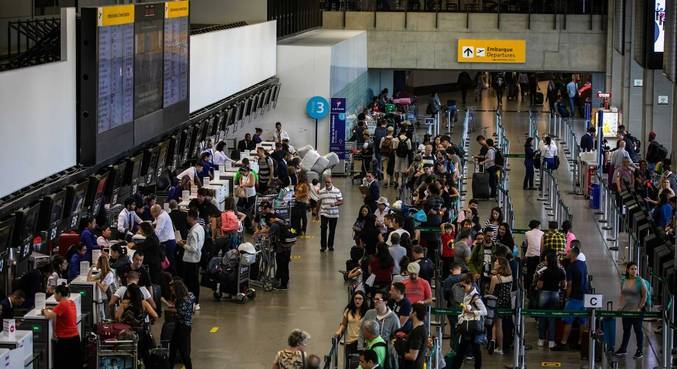 Ofício pede fechamento do aeroporto por 15 dias