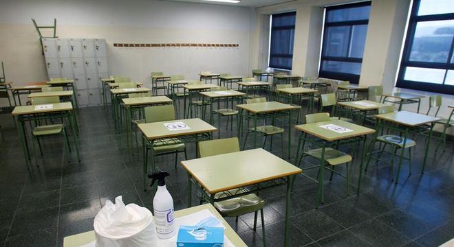 Governo mantém volta às aulas do ensino médio para dia 7 de outubro
