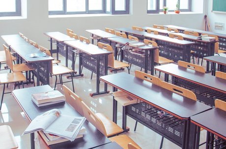 Ainda não há data para volta às aulas