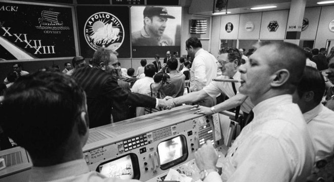 Foi nesta sala em que os controladores de voo ajudaram a trazer os astronautas da Apollo 13 de volta em segurança