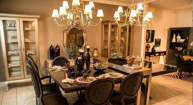 Sala de jantar com decoração sofisticada