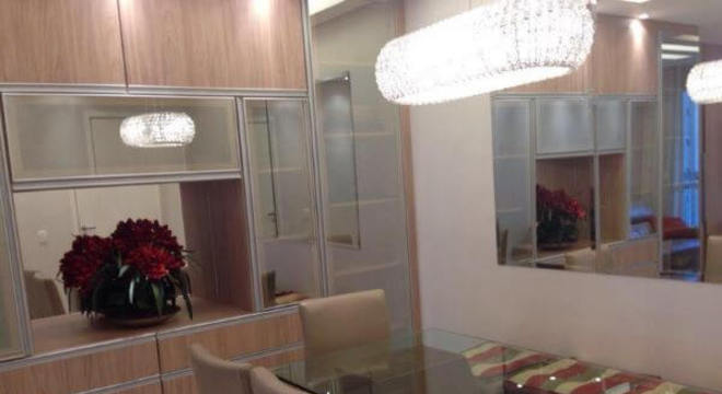 Sala de jantar com mesa de vidro para cozinha