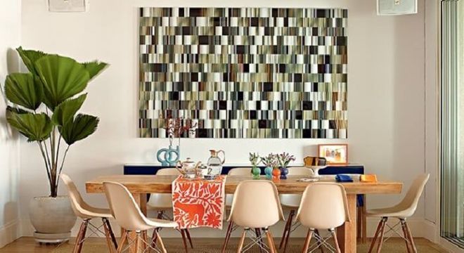 Sala de jantar com tapete sisal em formato retangular