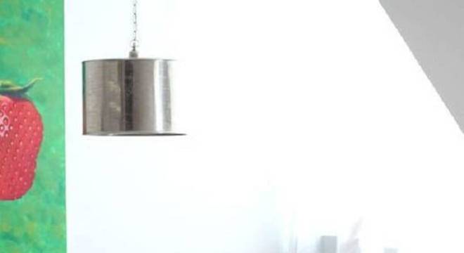 Sala de jantar descontraída com decoração clean