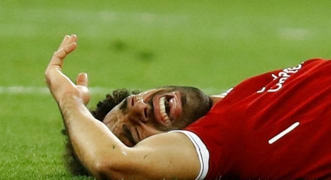 Salah depois da entrada maldosa de Sérgio Ramos. Saída mudou o jogo