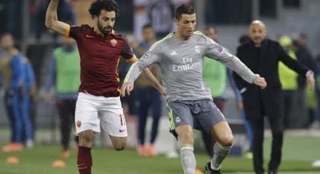 Salah (ainda na Roma) e Ronaldo se enfrentam em jogo da Champions, em 2016