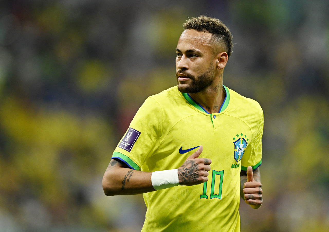 Jogadores da seleção brasileira recebem salários milionários; veja