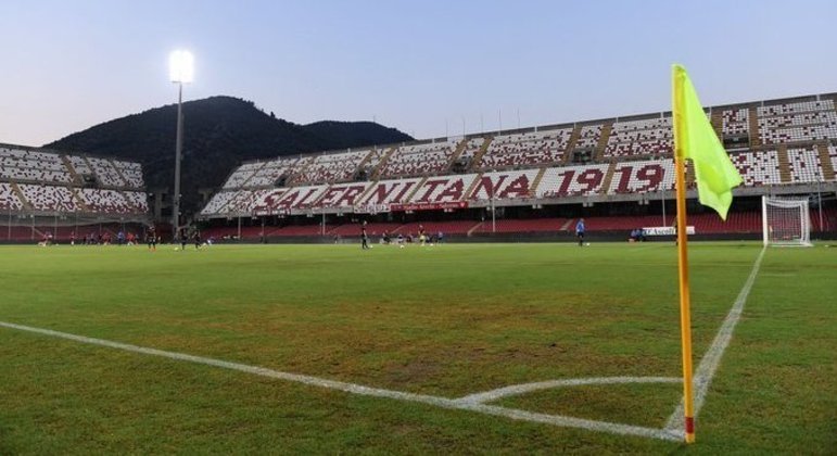 O Arechi da Salernitana, vazio