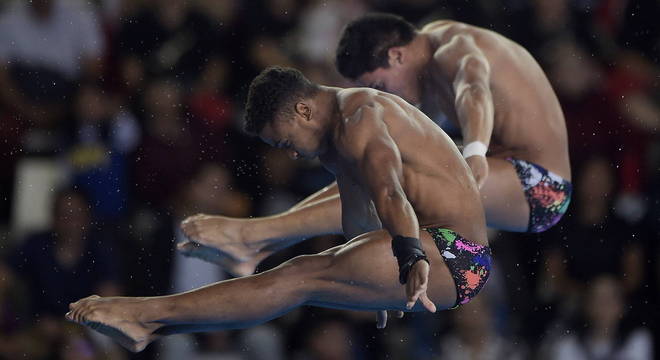 Bronze nos saltos sincronizados dos 10 m foi única medalha da equipe em Lima