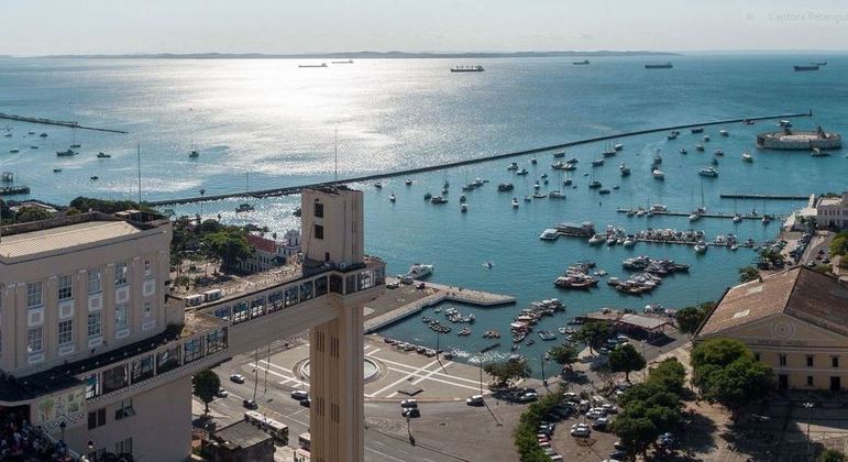 Preocupação com variante Ômicron faz Salvador cancelar festa de Réveillon