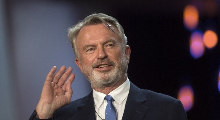Sam Neill escreveu um trecho do livro quando começou a quimioterapia
