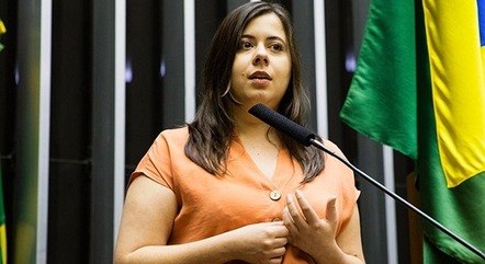 'Justiça por Diego, Marcos e Perseu', defendeu Sâmia