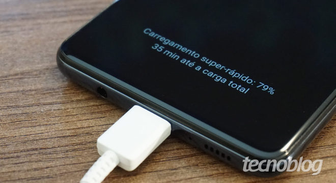 Samsung Galaxy M51 (Imagem: André Fogaça/Tecnoblog)