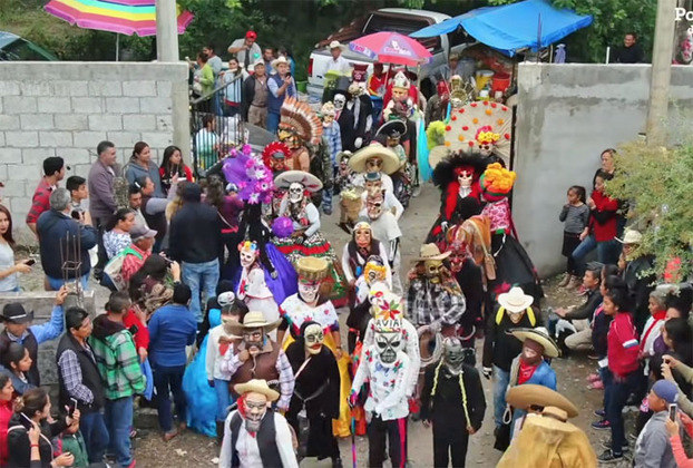 San Luís Potosi - A 400 km da Cidade do México, reúne os moradores de dia e de noite em desfiles e procissões. 