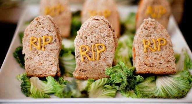 sanduíches decorados para dia das bruxas