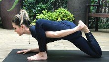 Sandy surpreende com flexibilidade ao praticar ioga: 'Mulher elástica'