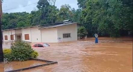 Ao menos 13 cidades estão com abrigos