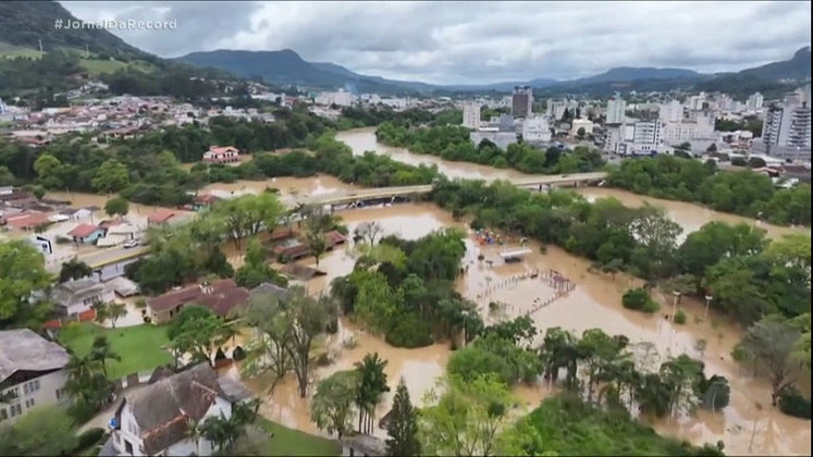 De São Sebastião A Santa Catarina Relembre As Fortes Chuvas Que Aconteceram Em 2023 Fotos 
