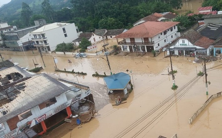 Achei que a cidade fosse derreter' diz prefeito de Bombinhas sobre os  estragos da chuva, Santa Catarina