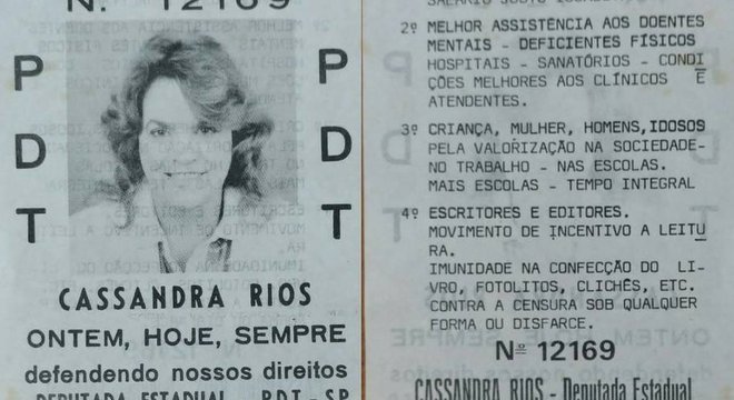 Cassandra foi convidada por político a concorrer às eleições de 1986 e aceitou o convite: se candidatou a deputada estadual por São Paulo pelo PDT