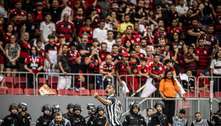 Tite frustra torcida do Flamengo. Em vez de briga pelo título, clube é apenas sexto colocado. Perdeu para o limitado Santos