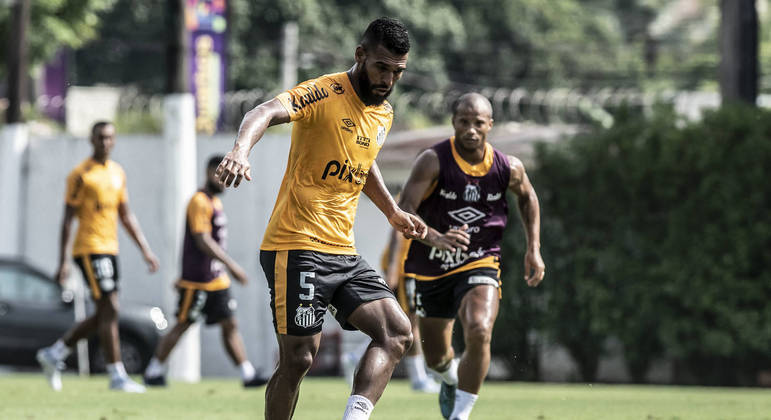 Santos tinha de ganhar', diz Bryan Angulo após 3 a 2 na Vila Belmiro -  Esportes - R7 Futebol