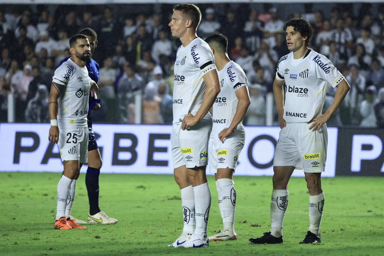 Brasileirão Série A: Santos é rebaixado para a segunda divisão pela  primeira vez; veja os resultados da última rodada e a classificação final -  Blog Notícias em Destaque