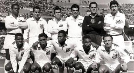 Lima, Zito, Dalmo, Calvet, Gilmar, Mauro, Dorval, Mengalvio, Coutinho, Pelé e Pepe: Santos triunfal 