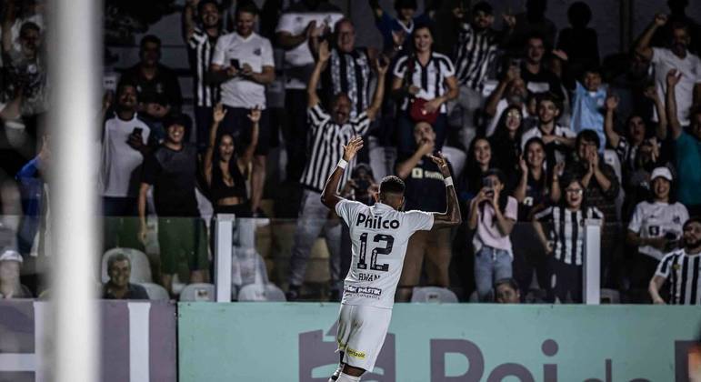 Santos é o único entre os quatro grandes de SP que tem 100% de aproveitamento em casa
