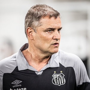 Entenda por que jogo entre Santos e Vasco é fundamental para os dois na  luta contra o rebaixamento - Fotos - R7 Futebol