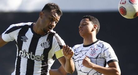 Lance de jogo do sub-20 no Parque São Jorge