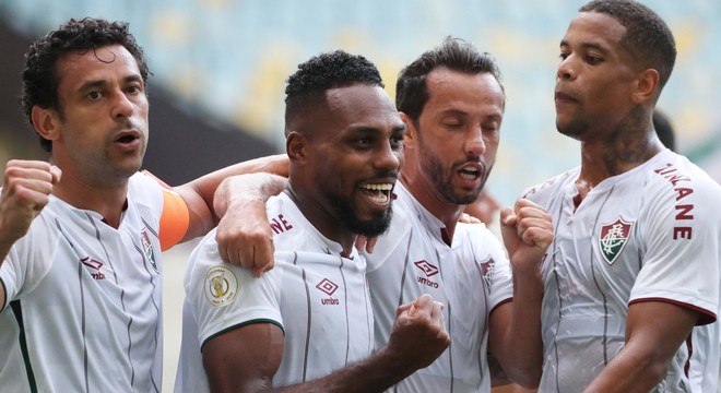 Flu Vence Santos Por 3 A 1 E Sobe Ao G 4 Em Jogo De Homenagem A Pele Esportes R7 Futebol