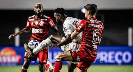 Santos foi derrotado pelo Flamengo na Vila Belmiro