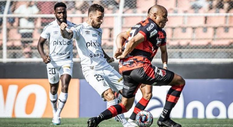 Lucas Lima tem três assistências em cinco partidas pelo Santos
