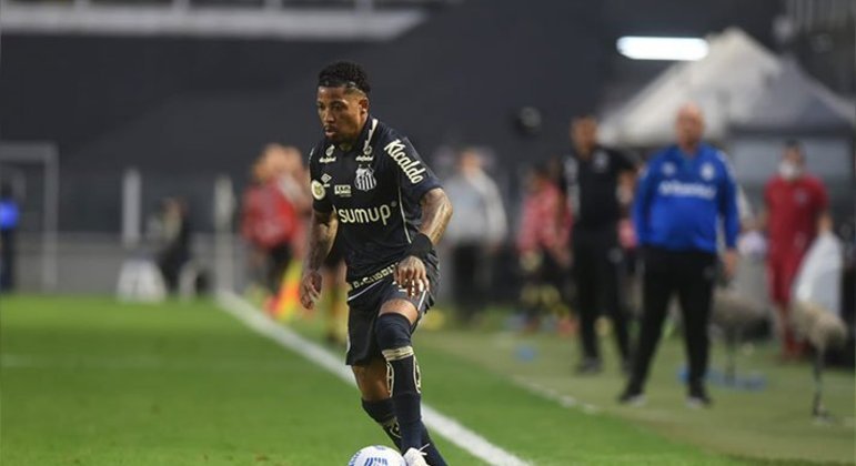 8- Santos - Valor da marca em 2021: R$ 249 milhões - Valor da marca em 2020: R$ 272 milhões - Variação: -9%